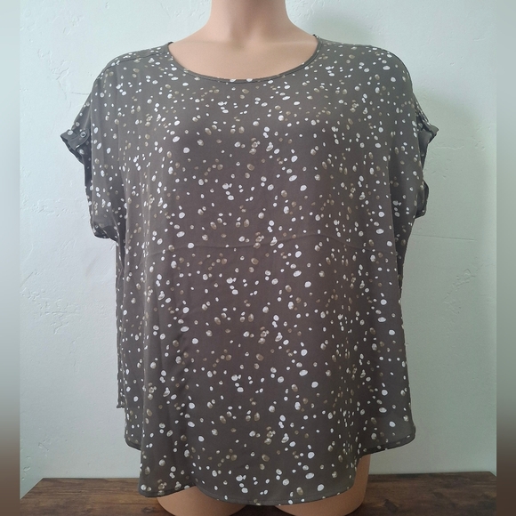 Maurices 0X Gray Brown Boxy Short Sleeve Tee - Picture 1 of 10